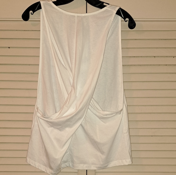 Top - Picture 3 of 4